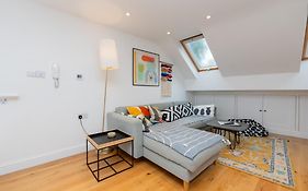 The Old Wire Factory - 2 Bed, Close To City Centre, Fast Wifi, Comfortable Home From Home